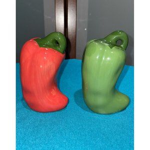 Ceramic Vintage Chili Jalapeno Southwestern Mexican Salt & Pepper Shakers Set